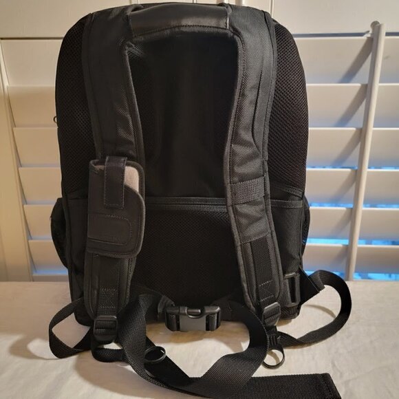 Targus Corporate Traveller Backpack with Advanced Laptop Drop Protection - Picture 15 of 15